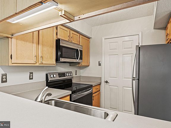 5th image of 1504 Lincoln Way APT 109