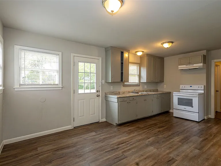 4710 El Paso St — Photo 11