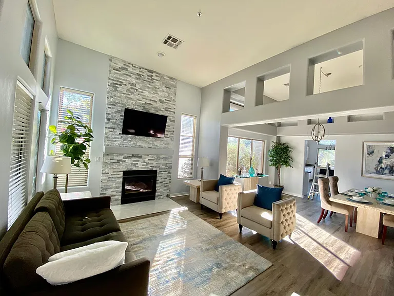 11988 N 136th Way — Photo 4