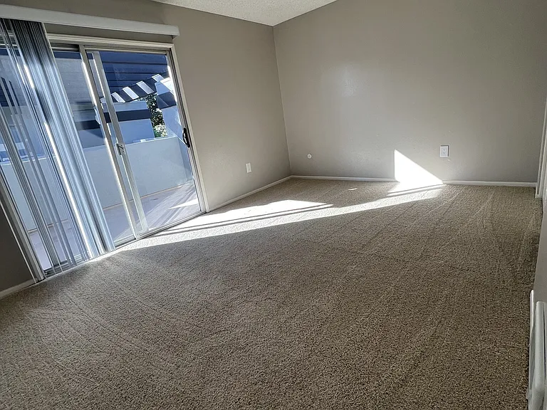 Cross Roads Apartment Homes — Photo 16