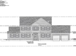 32 Chapman St, Dunstable, MA 01827