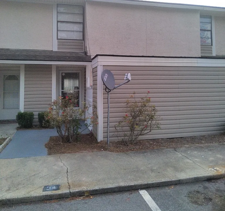 727 S Main St #33