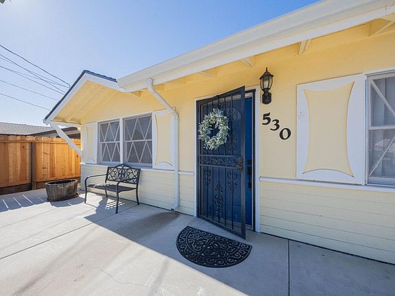 3rd image of 530 El Camino Paraiso