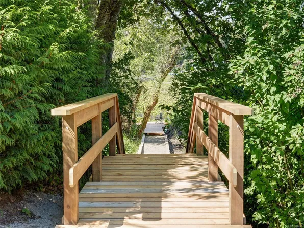 2391 Shawnigan Lake Rd, Cowichan Valley, BC V8H 2H1