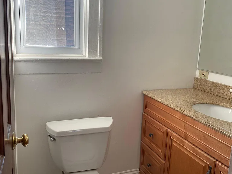 3539 S Emerald Ave #2F — Photo 6