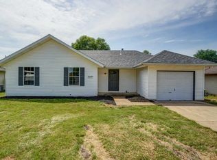 5649 S Dayton Ave, Springfield, MO 65810