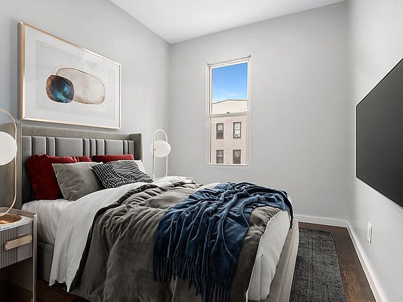 4th image of 1131 Jefferson Ave APT 3