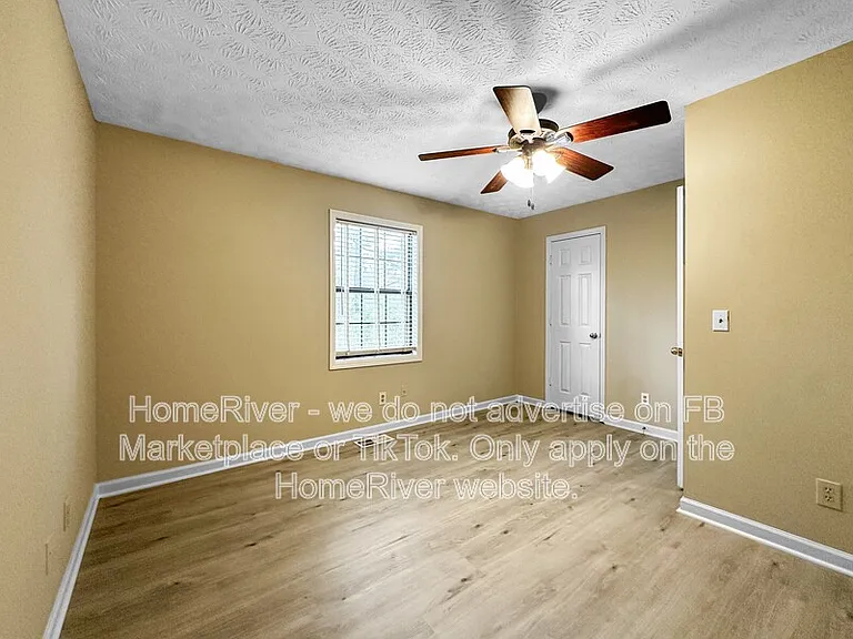 506 Oakwood Ct — Photo 14