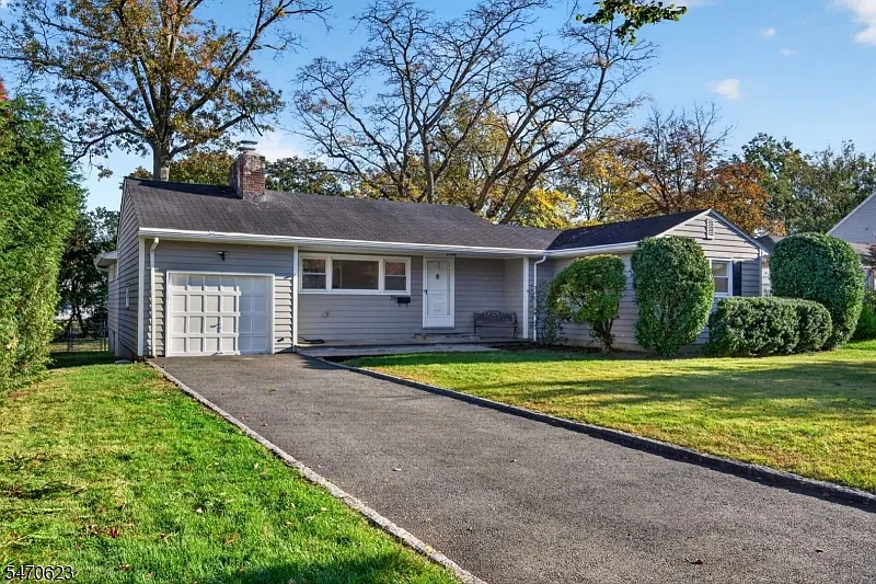 3 bed, 2.0 bath, $3,600 — Photo 2