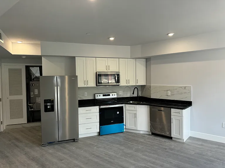1309 Ridge Ave #2 — Photo 1