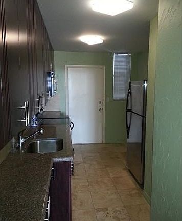 4th image of 3660 NE 166th St APT 808