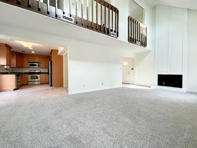 1723 Rueger St — Photo 7