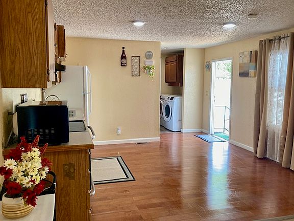 5th image of 207 NW 9th St