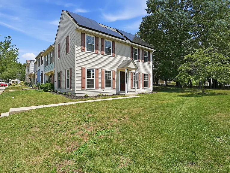 2401 W Rosecroft Village Cir — Photo 24