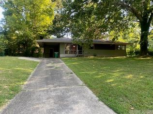 2 Lamont Dr, Little Rock, AR 72209