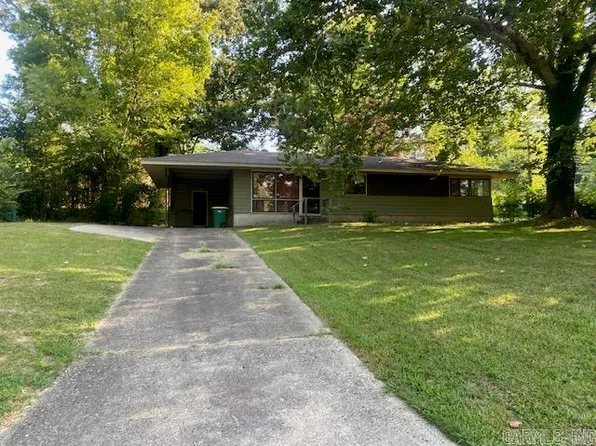 2 Lamont Dr, Little Rock, AR 72209