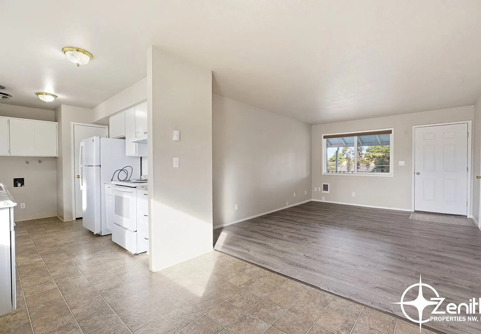 3 bed, 1.0 bath, 965 sqft, $1,650 — Photo 1