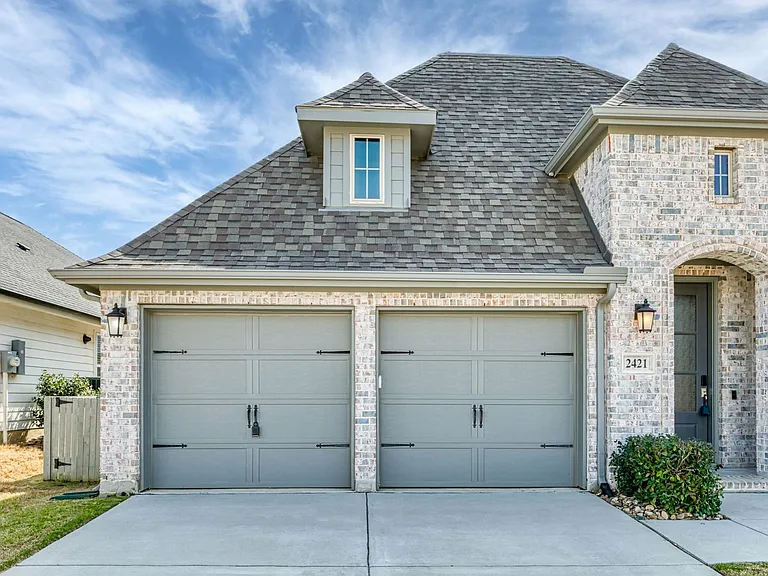 2421 Stella Ln — Photo 31