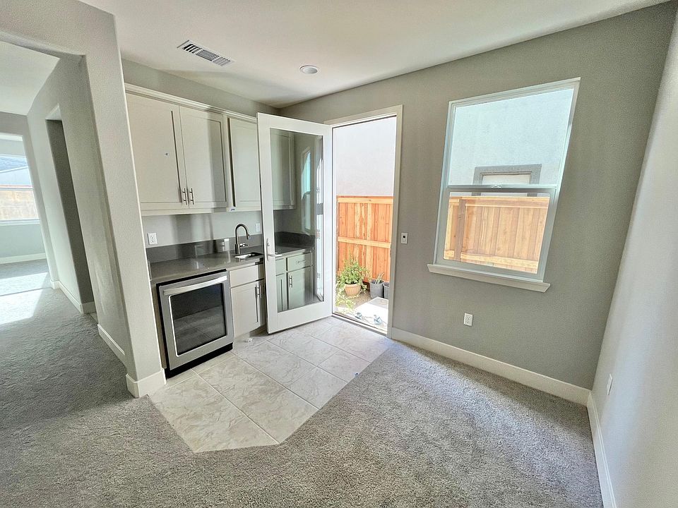 1st image of 3194 Garden Farms Ave