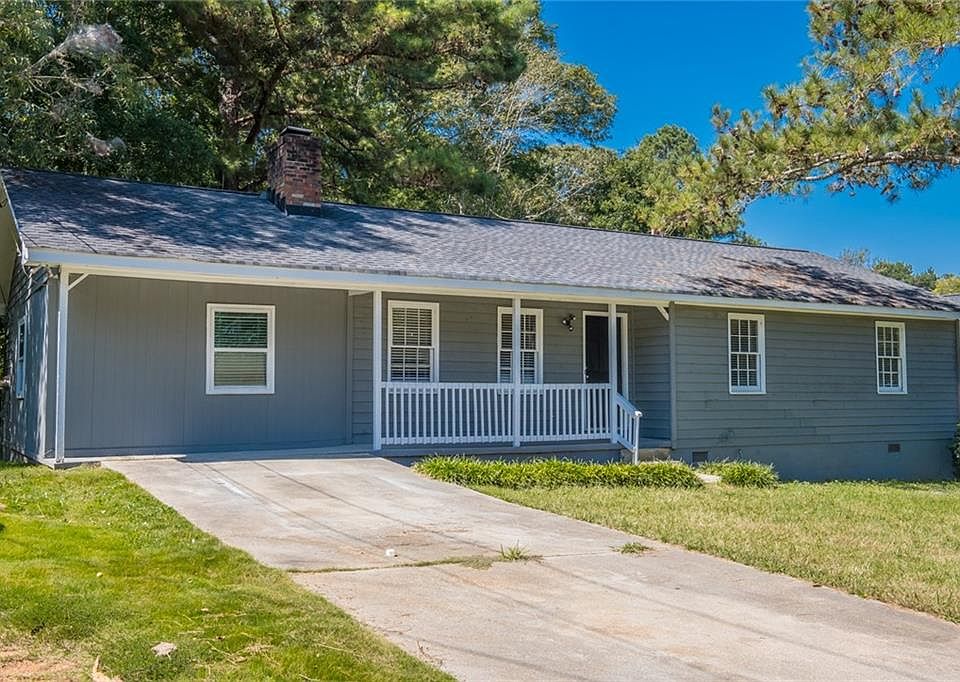 1st image of 569 Lakeridge Cir SE