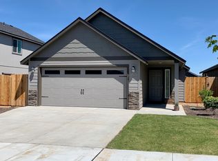 3065 NW Cedar Ave, Redmond, OR 97756
