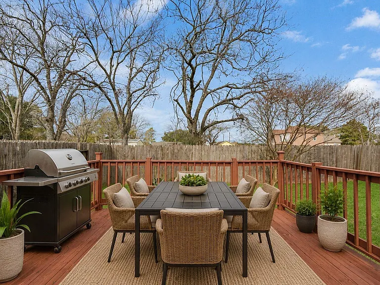 2626 Orchard Creek Ln — Photo 38