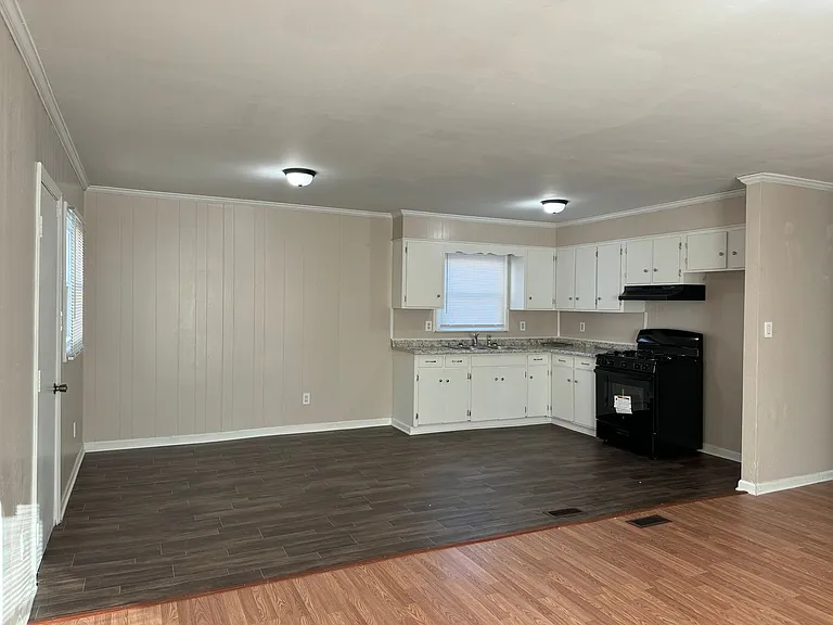 630 Dundeen Dr — Photo 3