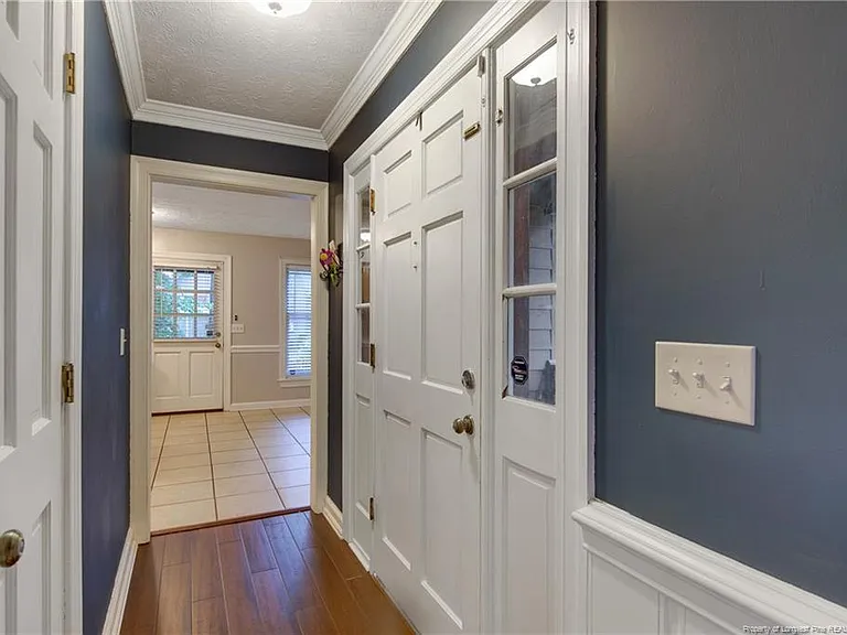 405 Bannerman Ct — Photo 5