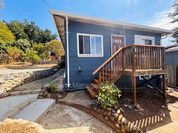 653 Alhambra St, Crockett, CA 94525
