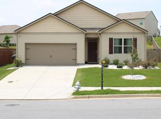 951 Lilfield Ln, Atlanta, GA 30349
