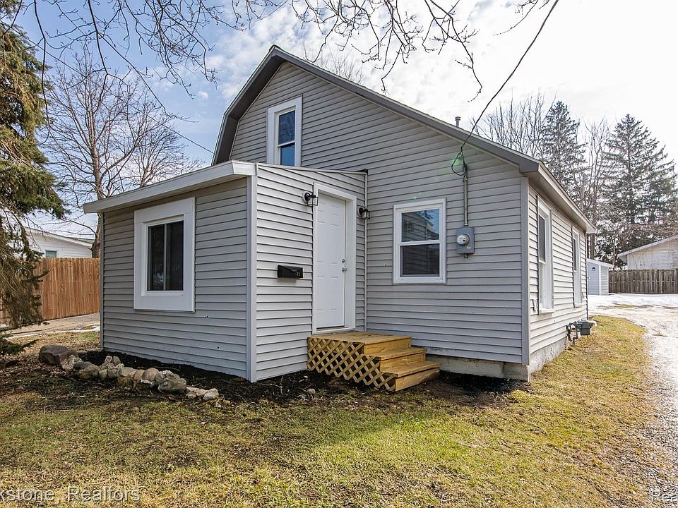 1st image of 31 Heights Rd