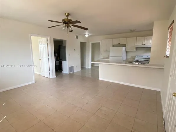 14250 NW 22nd Ave APT 4, Opa Locka, FL 33054