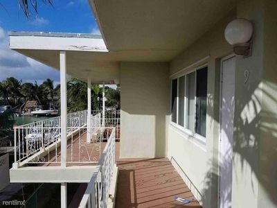 2033 Calais Dr, Miami, FL, 33141