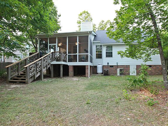 Architectural Designed Screened in Porch