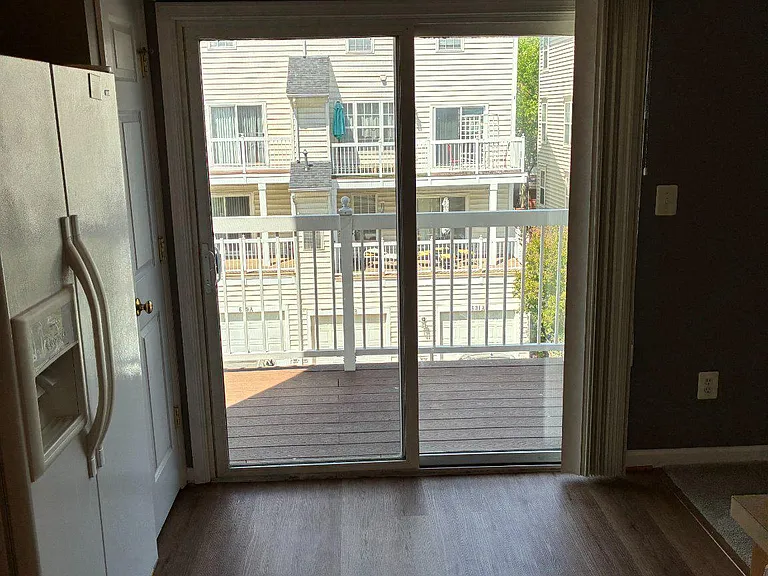 313 Cross Green St #B — Photo 9
