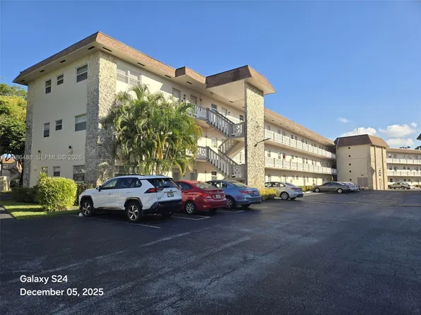 5181 W Oakland Park Blvd #102, Lauderdale Lakes, FL 33313