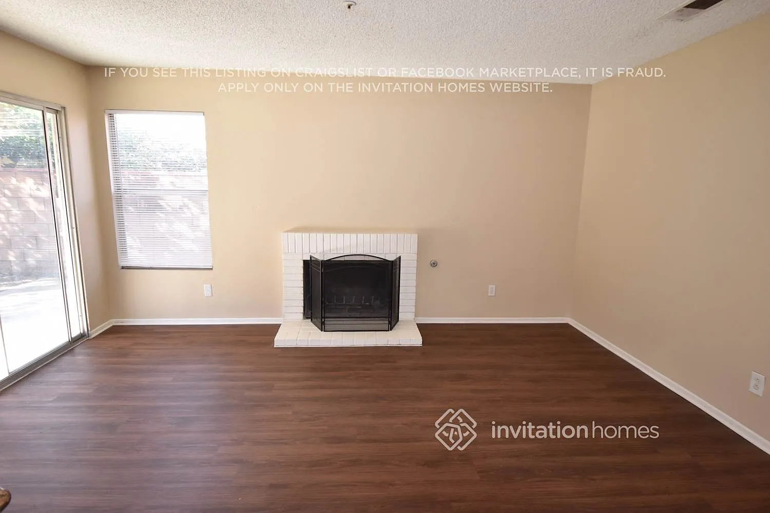 16341 Windcrest Dr Fontana, CA 92337 — Photo 2