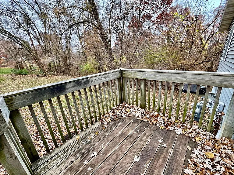 1467 Valley View — Photo 13