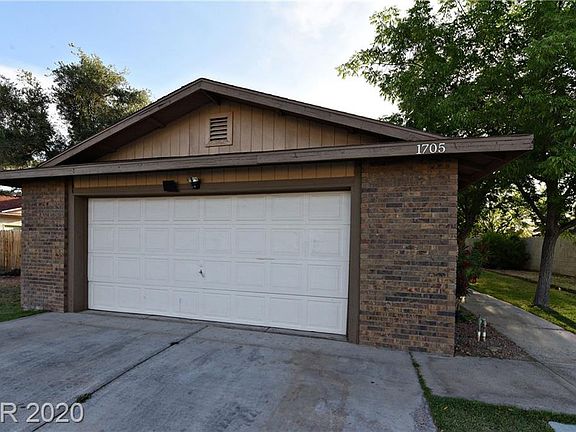 3rd image of 1705 Rockwell Ln