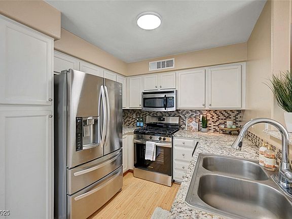 5th image of 5216 Mandalay Springs Dr Unit 204