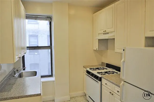 Rented by DSA Realty | media 58