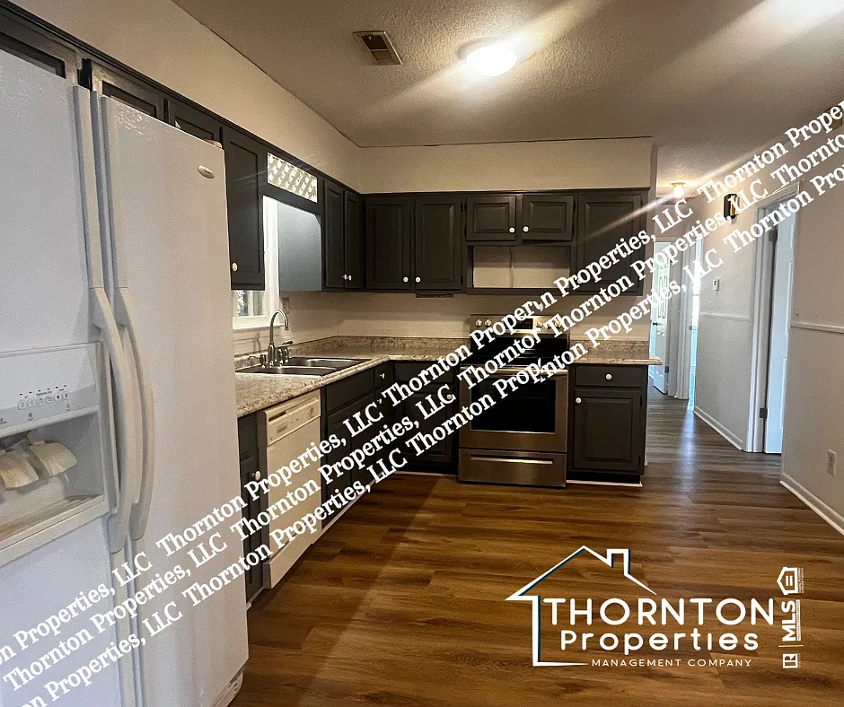 4 bed, 1625 sqft, $1,500 — Photo 2