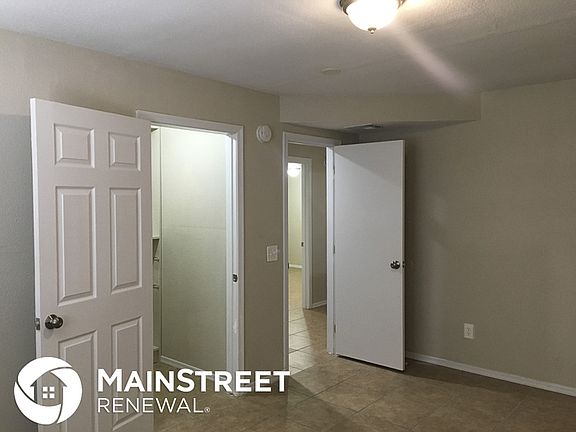 3rd image of 1722 E Camino Carreta