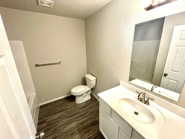 6804 Chalkstone Rd — Photo 7