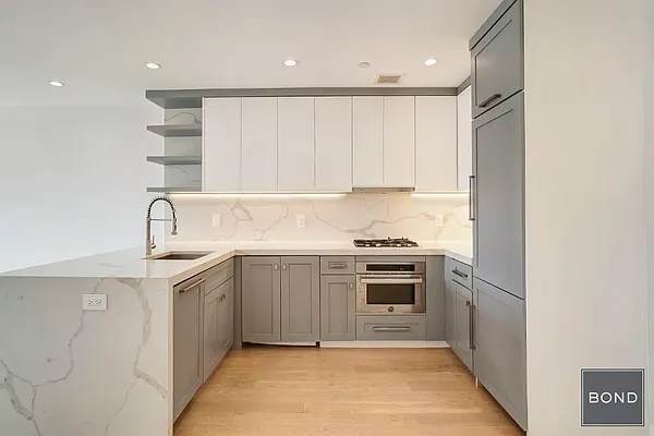 Rented by Bond New York | media 2