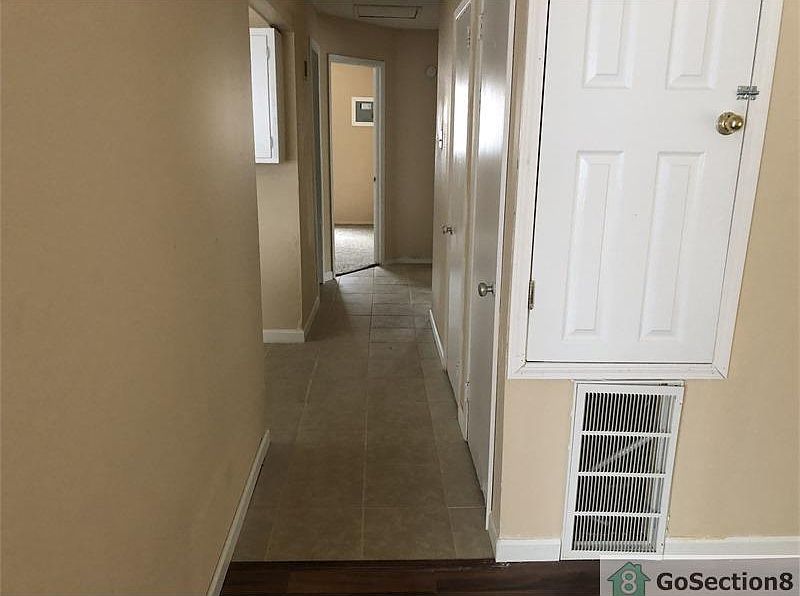 2nd image of 1652 Flicker Dr