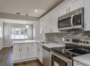 558 Benton Rd, East Meadow, NY 11554