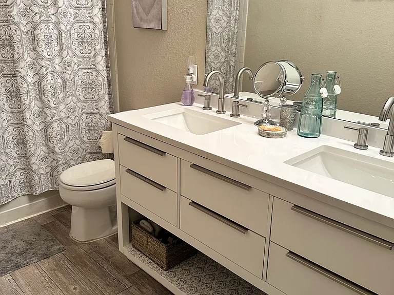 5401 E Van Buren St #2020 — Photo 4