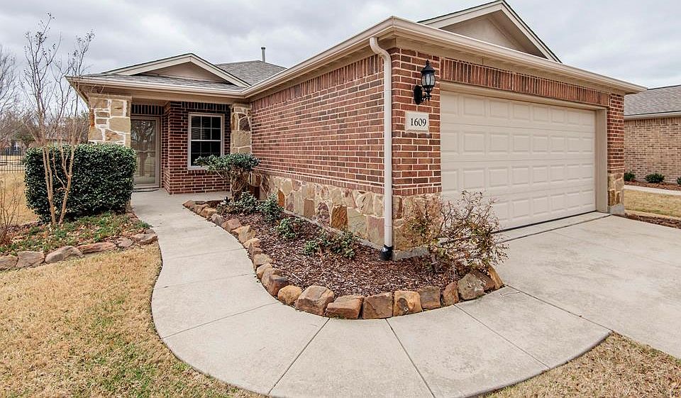 1st image of 1609 Antelope Hills Dr