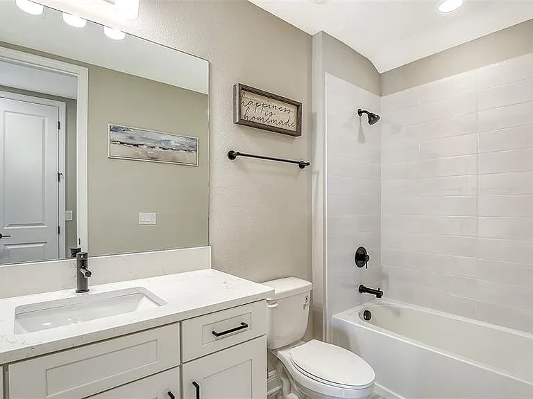 16905 Sweetwater Village Dr — Photo 34